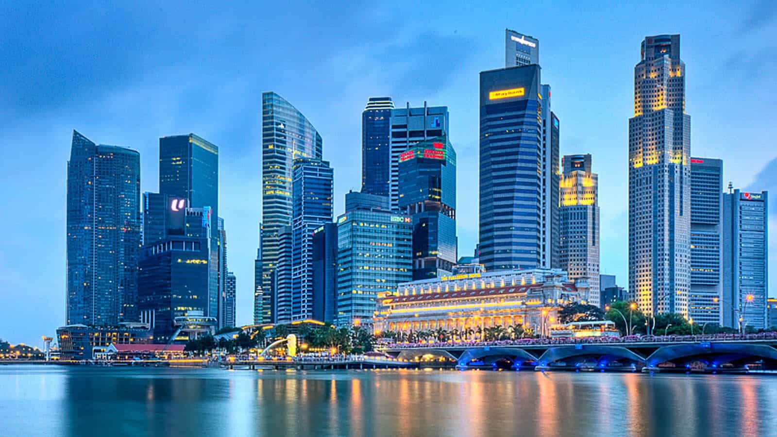 city skyline where buildings housing some of the top accounting firms in Singapore can be found